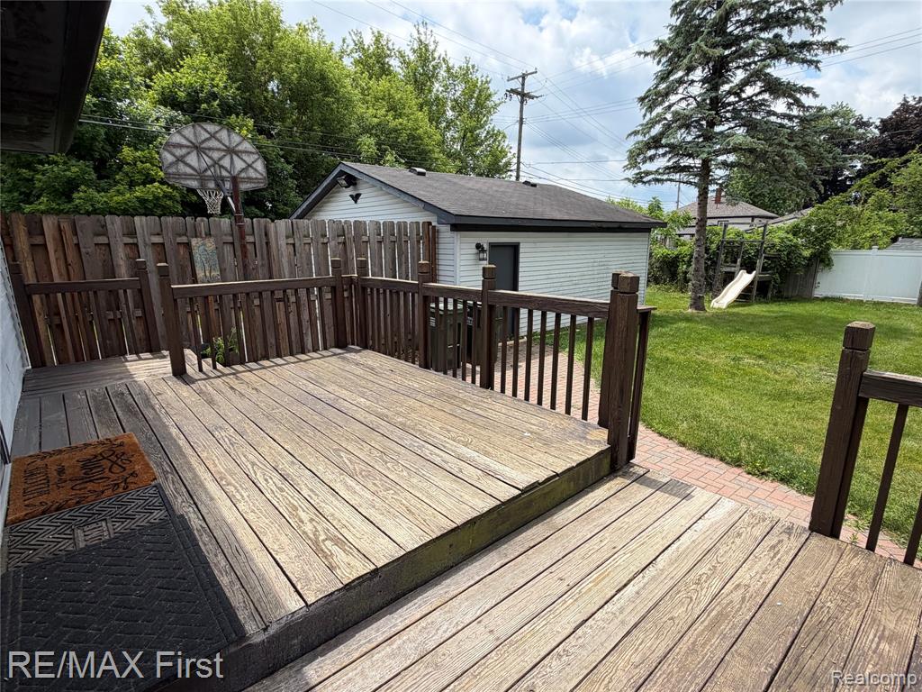 2830 Hessel Avenue Rochester Hills, MI 48307 - Photo 26 of 27