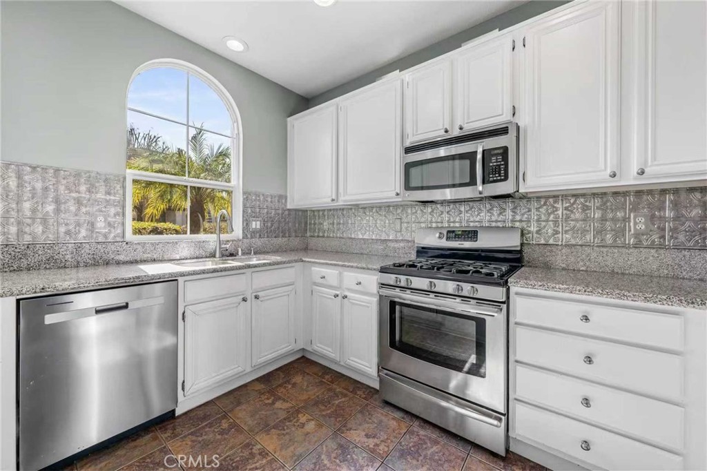 25 Amy Way Ladera Ranch, CA 92694 - Photo 30 of 87