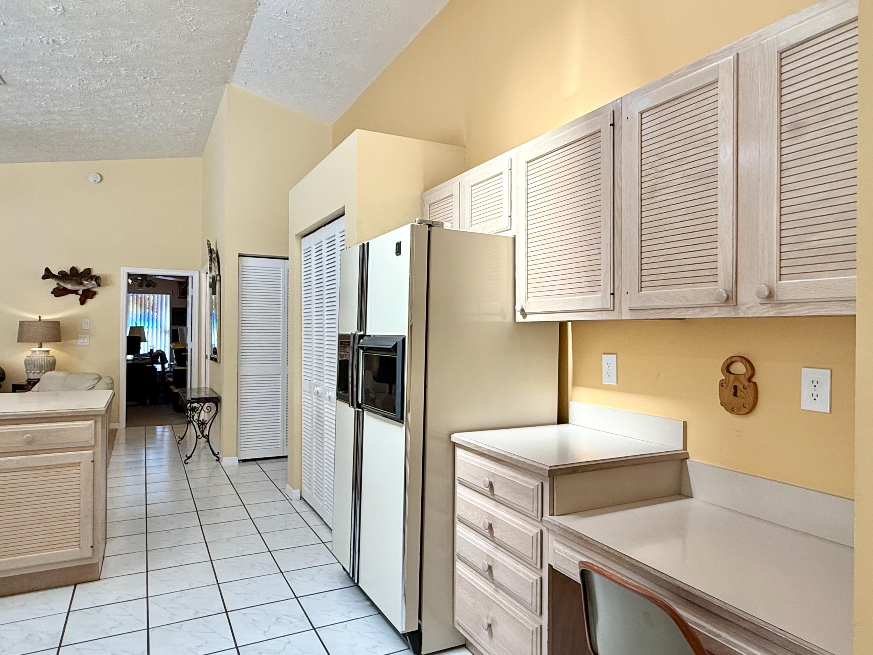 2884 Southeast Ranch Acres Circle Jupiter, FL 33478 - Photo 15 of 93 kitchen