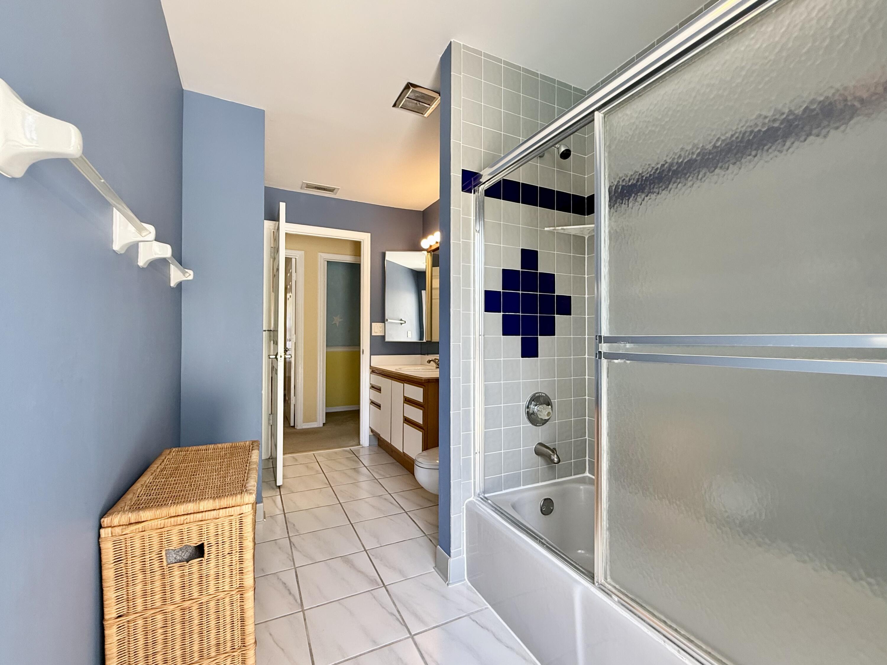 2884 Southeast Ranch Acres Circle Jupiter, FL 33478 - Photo 61 of 93 bathroom 2