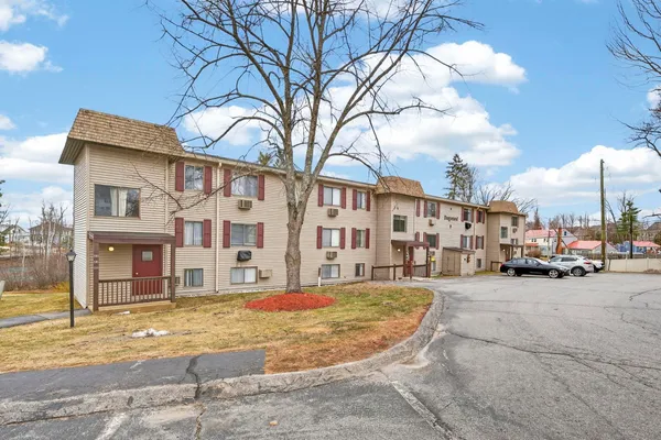 $259,900 | 9 Treetop Circle, Unit 111, Laconia, NH 03246