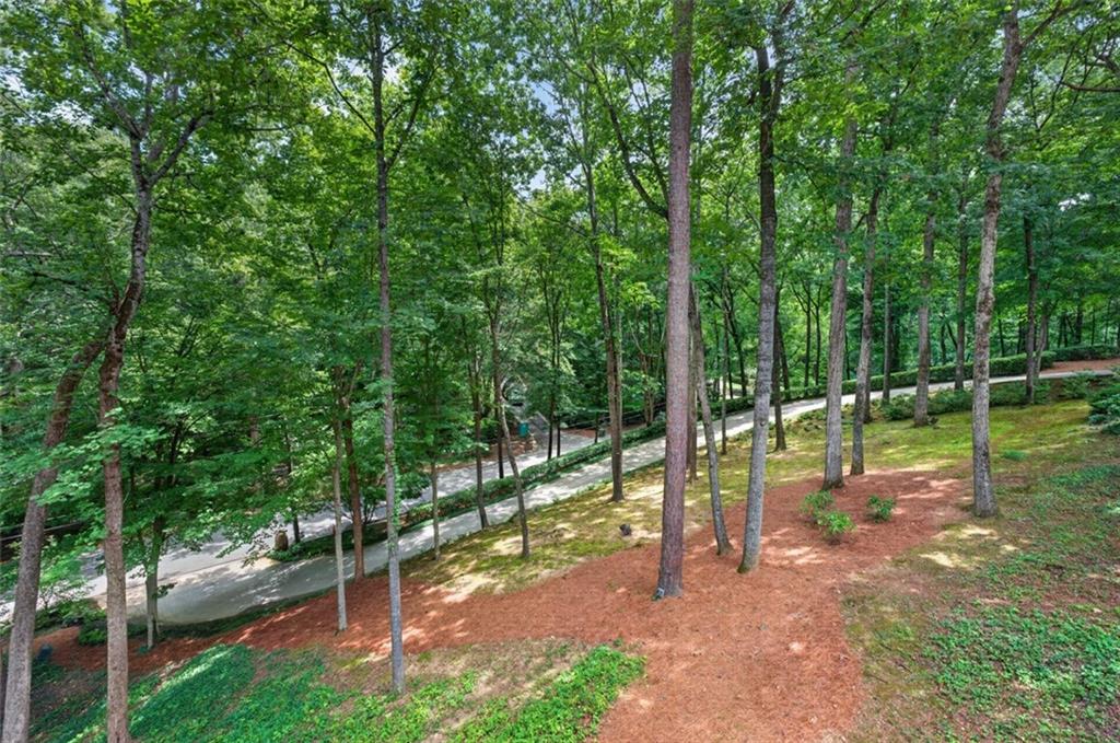 140 Valley Road Northwest Atlanta, GA 30305 - Photo 11 of 66 Gallery Image 11