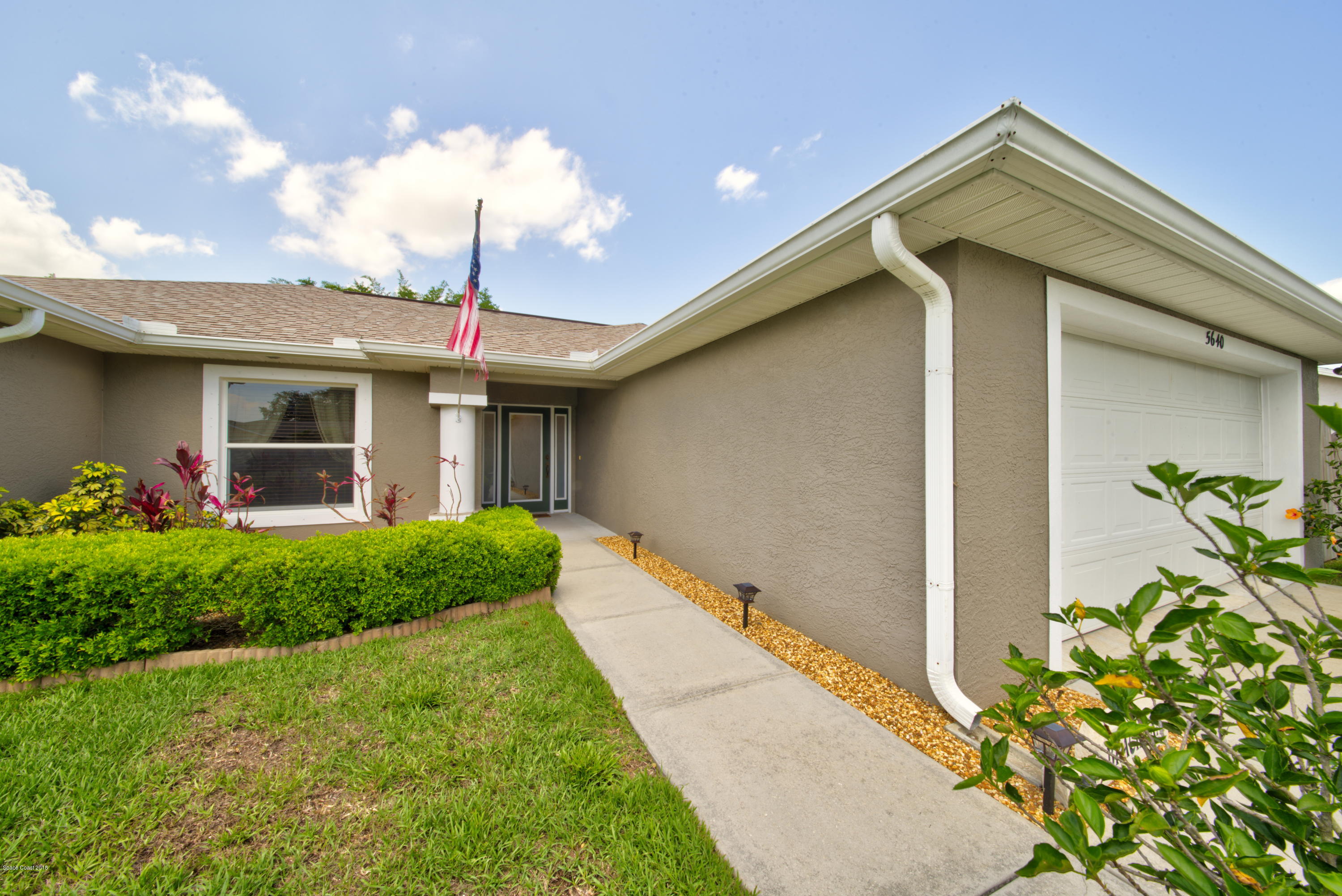 5640 Holden Road Cocoa, FL 32927 - Photo 8 of 42 Front Walkway
