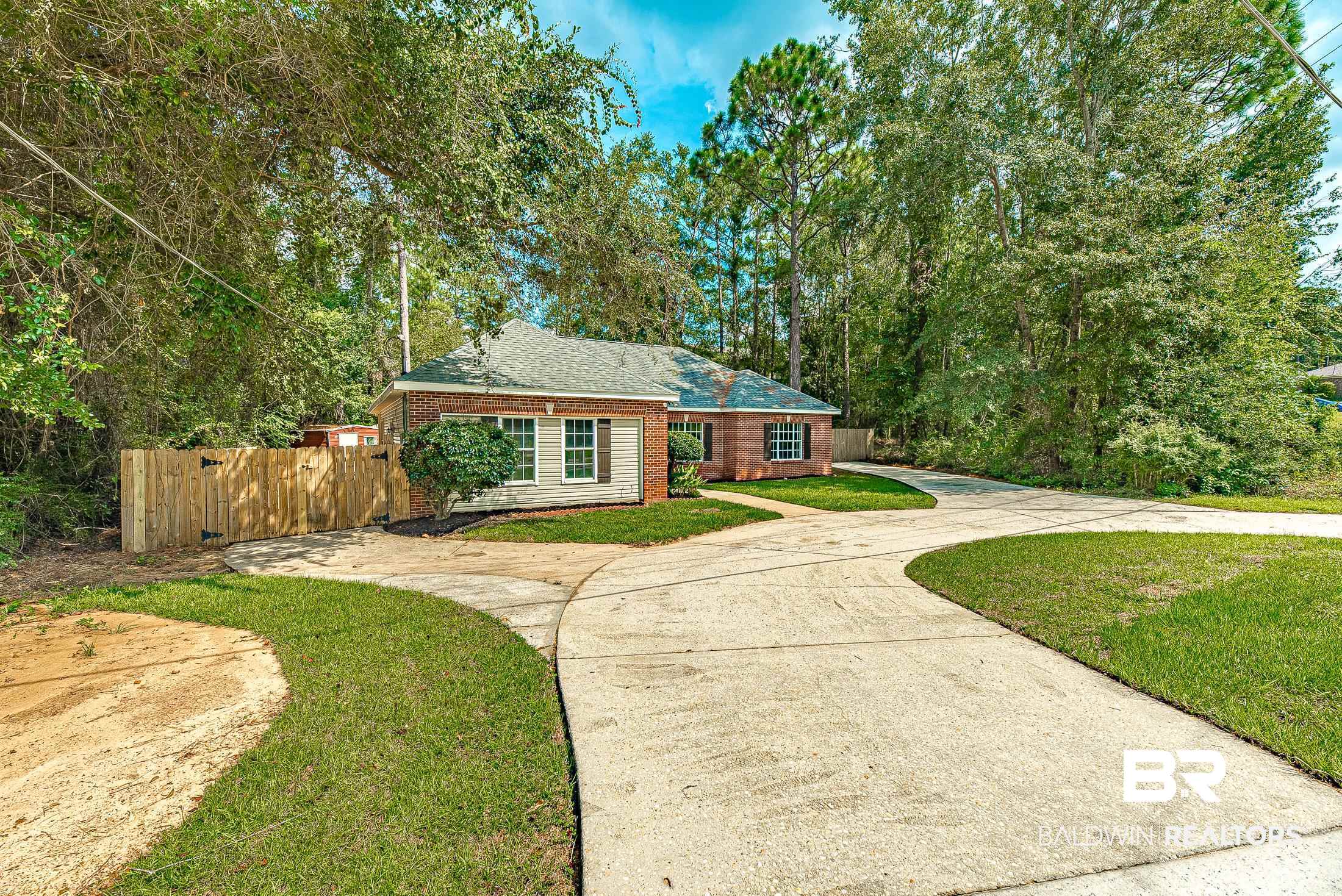 486 Ridgewood Drive Daphne, AL 36526 - Photo 4 of 33