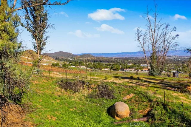a view of outdoor space with mountain view