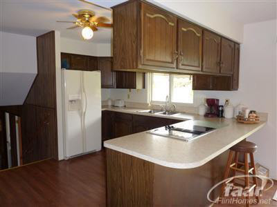 4366 South State Road Davison, MI 48423 - Photo 4 of 10 20243302-3.JPG