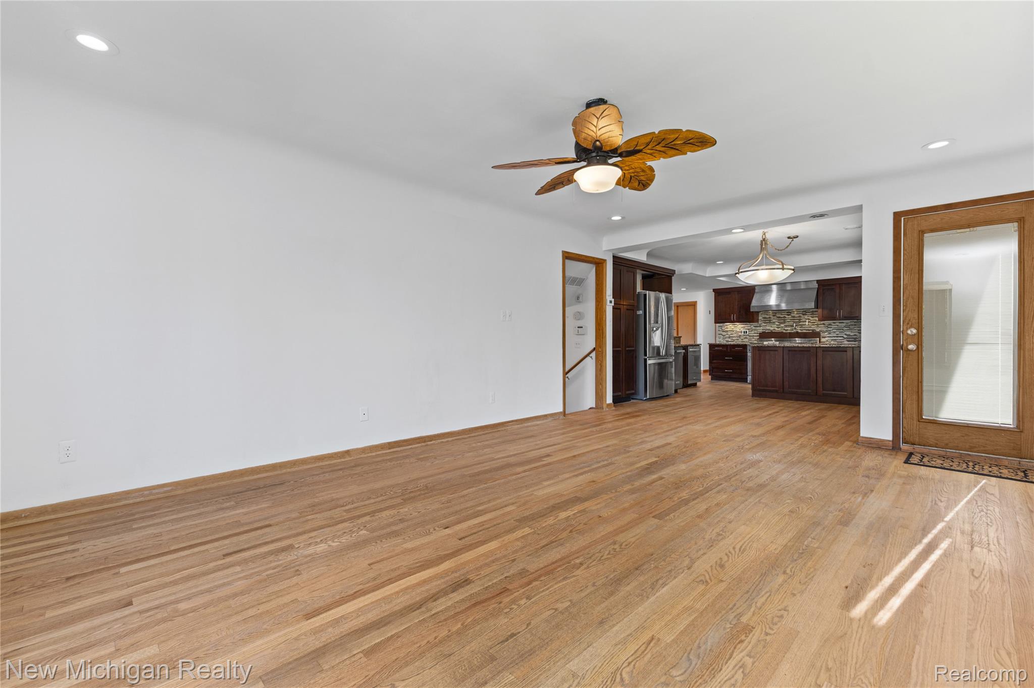 8359 Chicago Road South Warren, MI 48093 - Photo 27 of 74