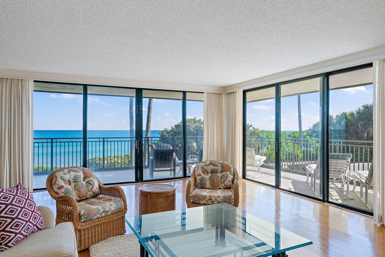 19750 South Beach Road, Unit 2060 Jupiter, FL 33469 - Photo 3 of 45 Living Room