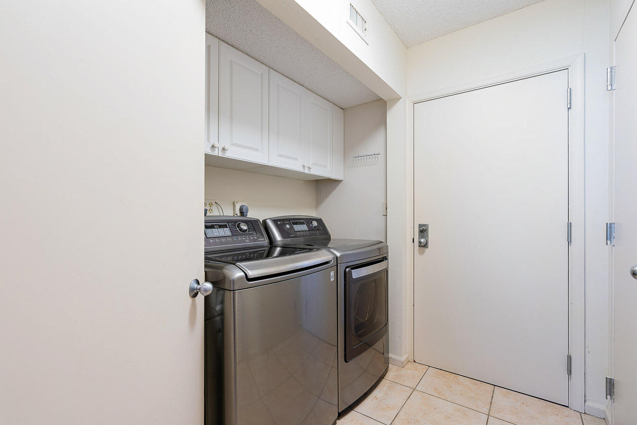 19750 South Beach Road, Unit 2060 Jupiter, FL 33469 - Photo 31 of 45 Laundry Room