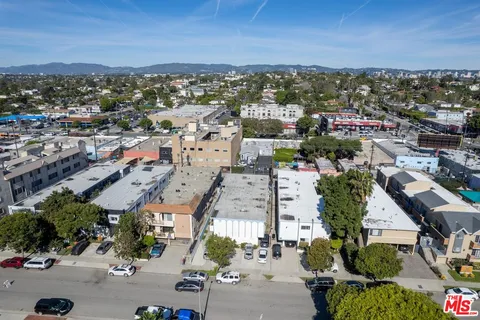 $2,600,000 | 12231 Pacific Avenue, Los Angeles, CA 90066