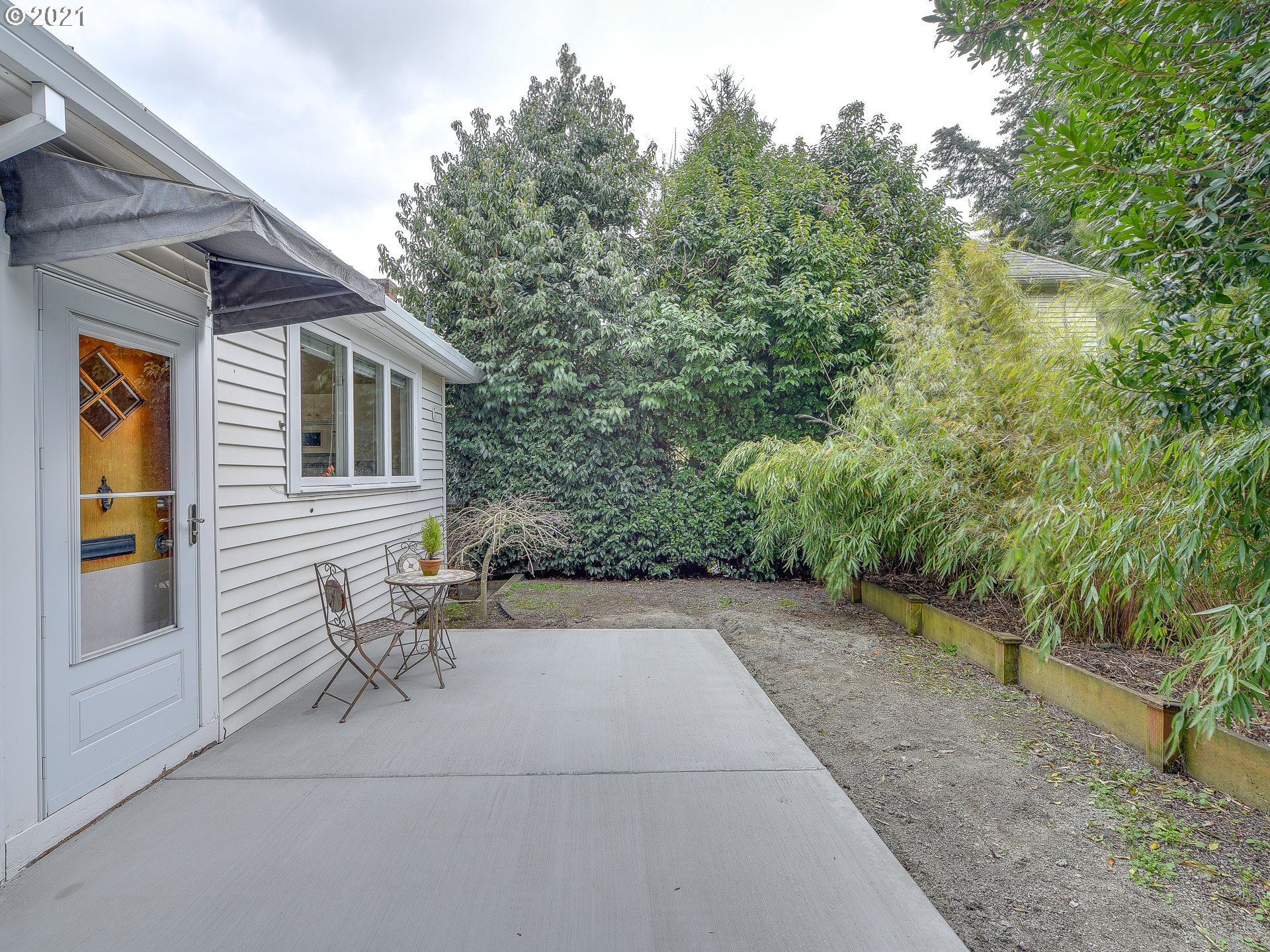 214 Southwest Flower Street Portland, OR 97239 - Photo 31 of 32