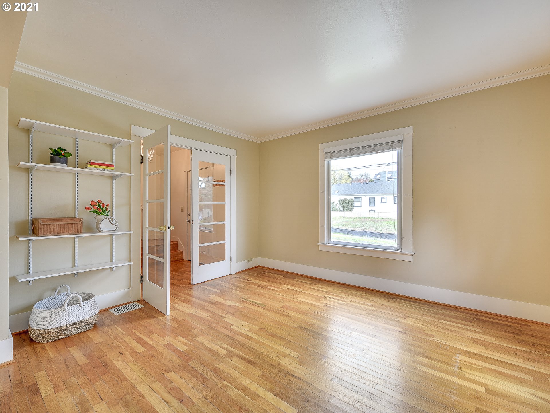 214 Southwest Flower Street Portland, OR 97239 - Photo 6 of 32