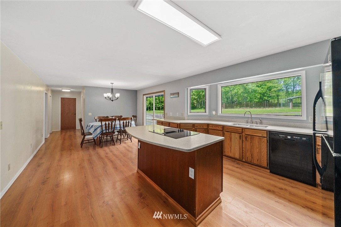 115 Strawberry Hill Road Elma, WA 98541 - Photo 10 of 34 Gallery Image 10