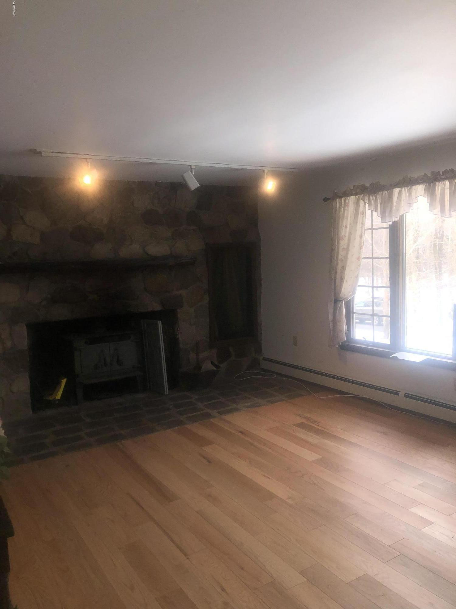 1075 Raintree Road Newfoundland, PA 18445 - Photo 11 of 22 B256C805-A7E1-4E2E-AF75-21FDF0493591