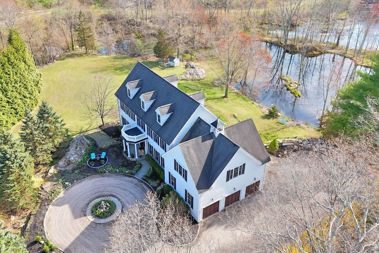 25 Starrs Ridge Road Redding, CT 06896 - Photo 3 of 6