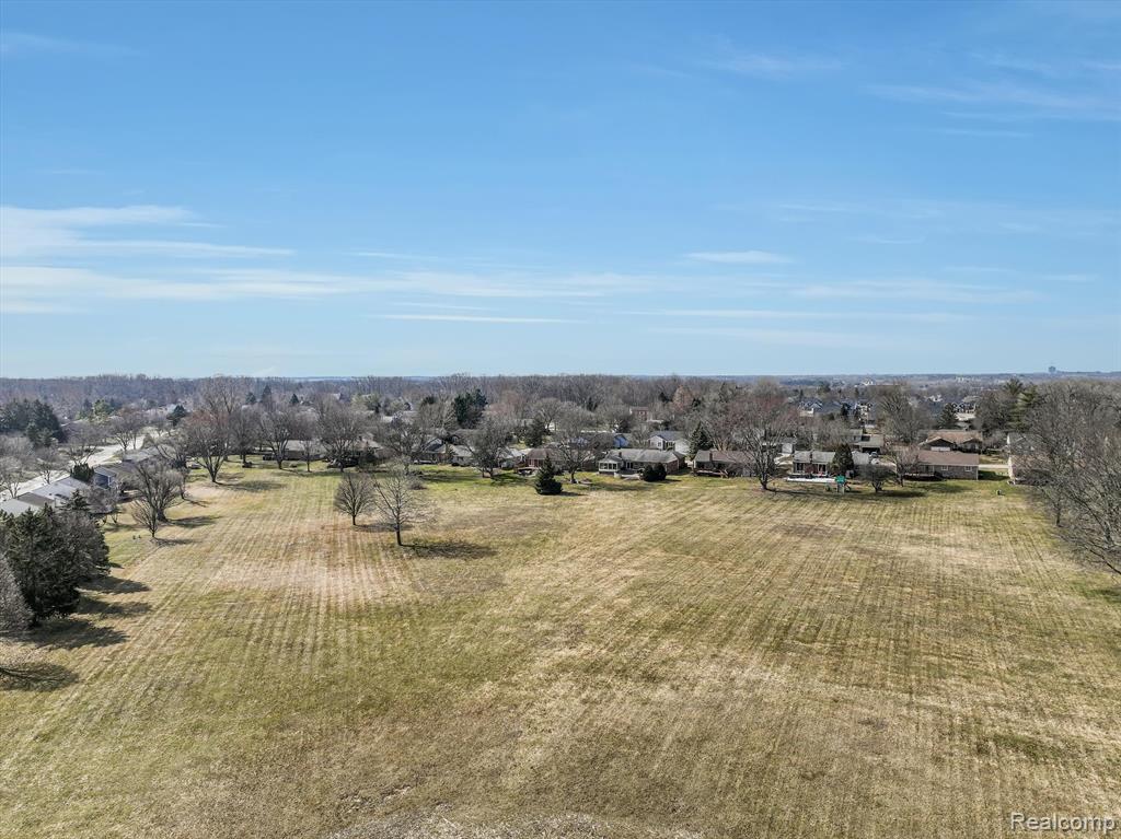 2063 Warrington Road Rochester Hills, MI 48307 - Photo 31 of 32