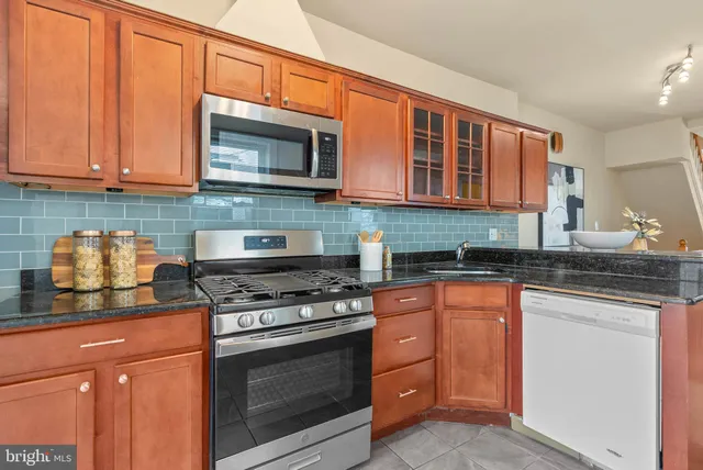 $389,000 | 2436 Montrose Street, Philadelphia, PA 19146