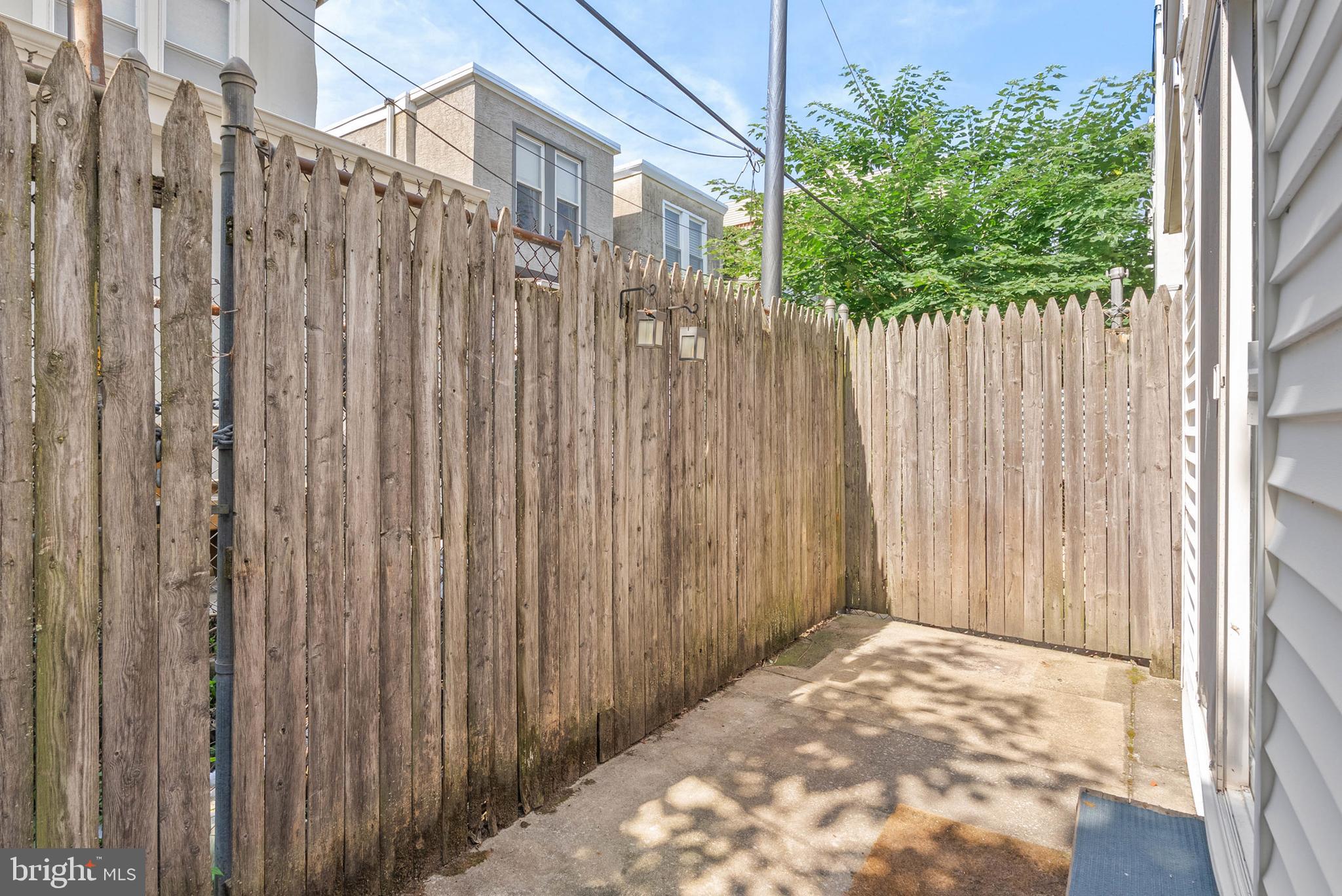 2436 Montrose Street Philadelphia, PA 19146 - Photo 15 of 30