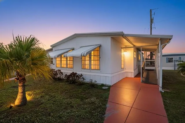 $169,900 | 3301 Evelyn Drive, Ellenton, FL 34222