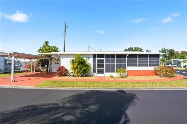 $169,900 | 3301 Evelyn Drive, Ellenton, FL 34222