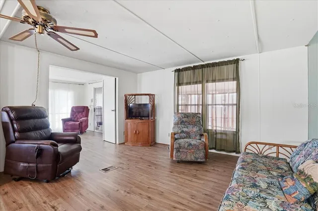 $169,900 | 3301 Evelyn Drive, Ellenton, FL 34222