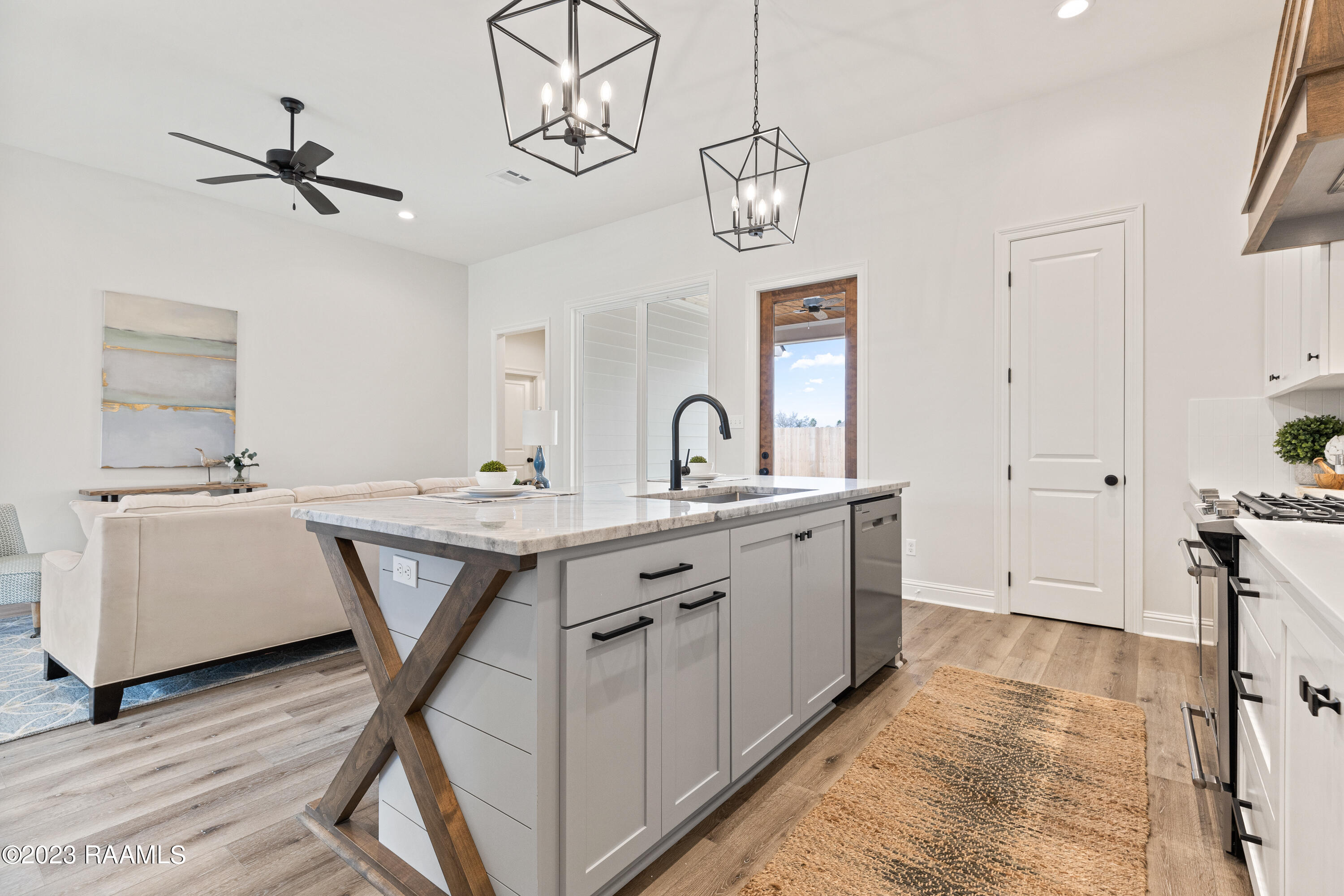 305 Decatur Lane Lafayette, LA 70503 - Photo 8 of 22 305 Decatur-8