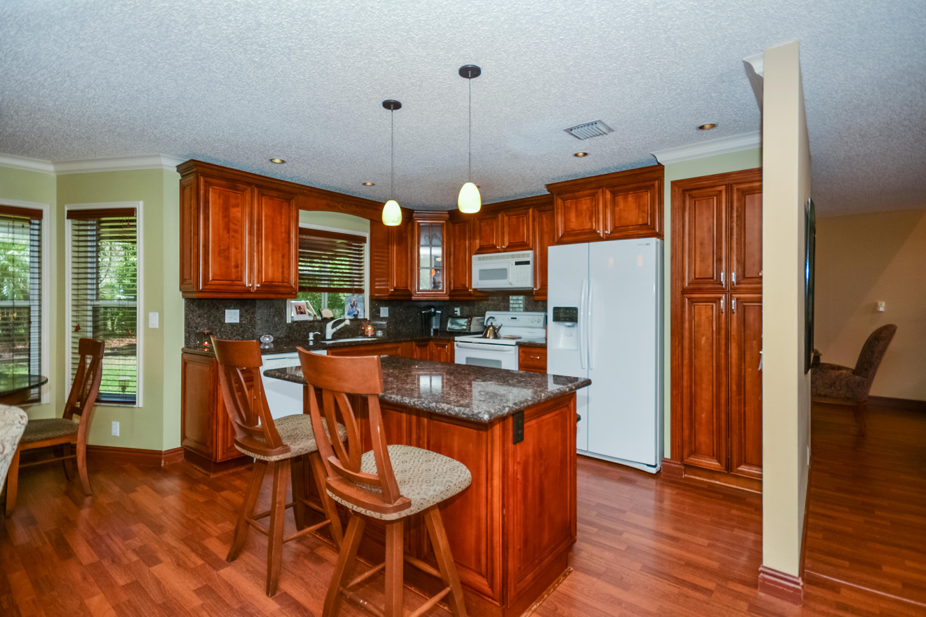 9572 Fox Trot Lane Boca Raton, FL 33496 - Photo 4 of 27 Kitchen