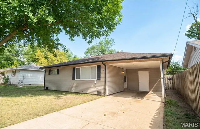 $97,500 | 1708 Kentucky Avenue, Poplar Bluff, MO 63901