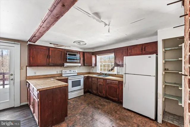 $330,000 | 9301 Antler Court, Fredericksburg, VA 22407