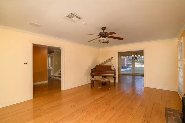 a view of livingroom with furniture and wooden floor