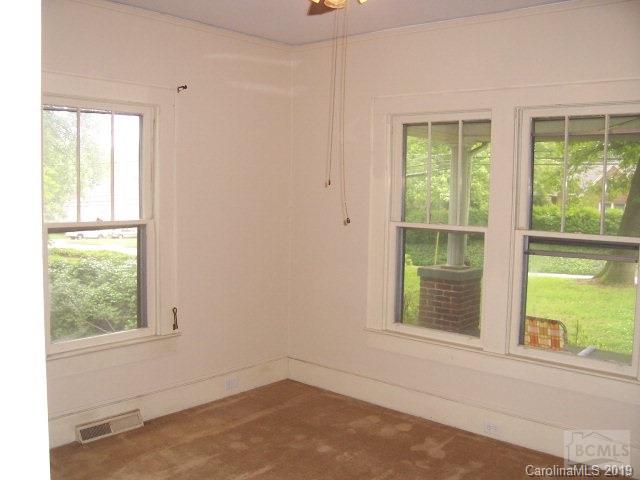 201 Lenoir Road Morganton, NC 28655 - Photo 5 of 12 Gallery Image 5
