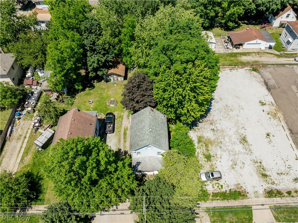 1223 West Wilbeth Road Akron, OH 44314 - Photo 8 of 13