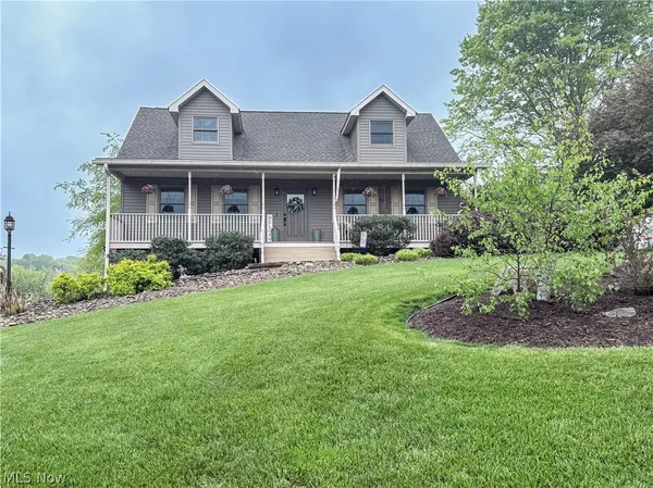 $352,500 | 247 Spence Road, Belpre, OH 45714