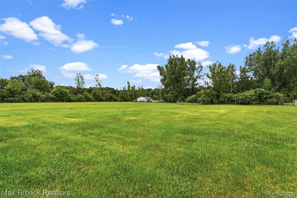 2566 North 5 Mile Road Midland, MI 48642 - Photo 50 of 60