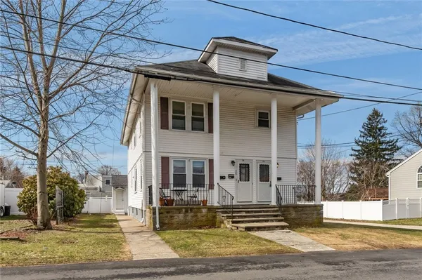 $1,800 | 28 Island Avenue, East Providence, RI 02916