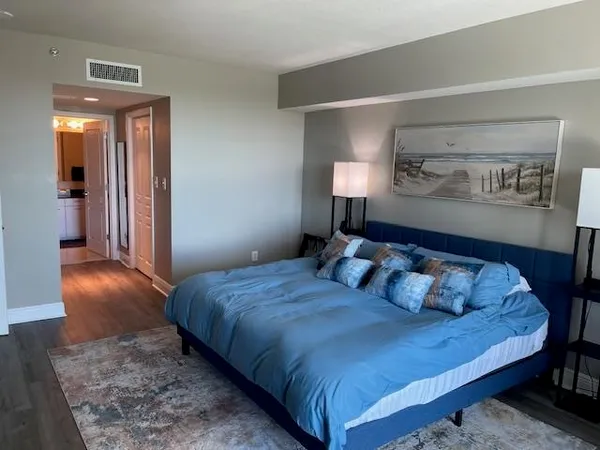 $330,000 | 300 South Duval Street, Unit 1408, Tallahassee, FL 32301