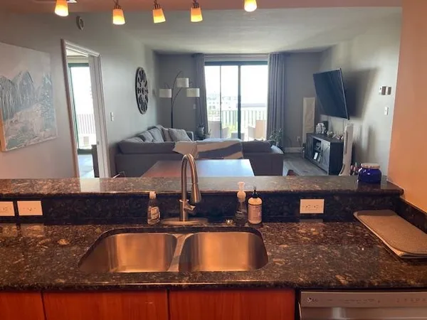 $330,000 | 300 South Duval Street, Unit 1408, Tallahassee, FL 32301