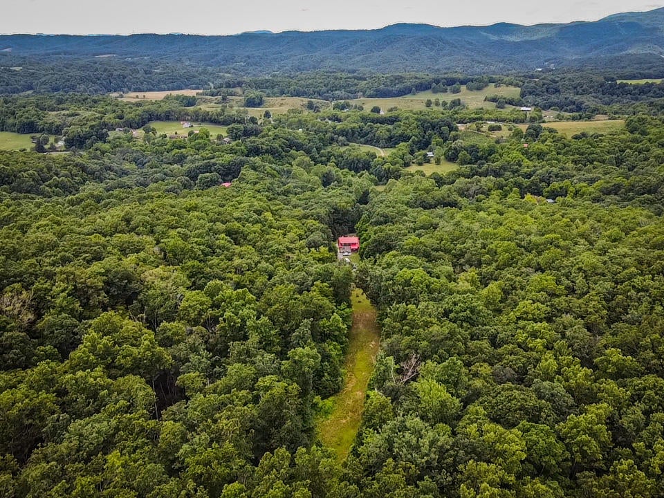 530 Fox Trail Road Crawley, WV 24931 - Photo 5 of 62 Gallery Image 5