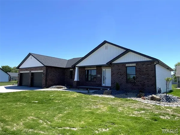$447,900 | 1009 Pennsylvania Avenue, New Baden, IL 62265