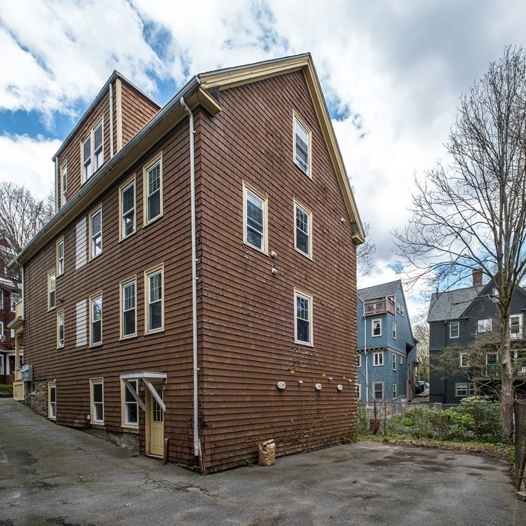 39 Perry Street, Unit 1 Brookline, MA 02445 - Photo 4 of 21