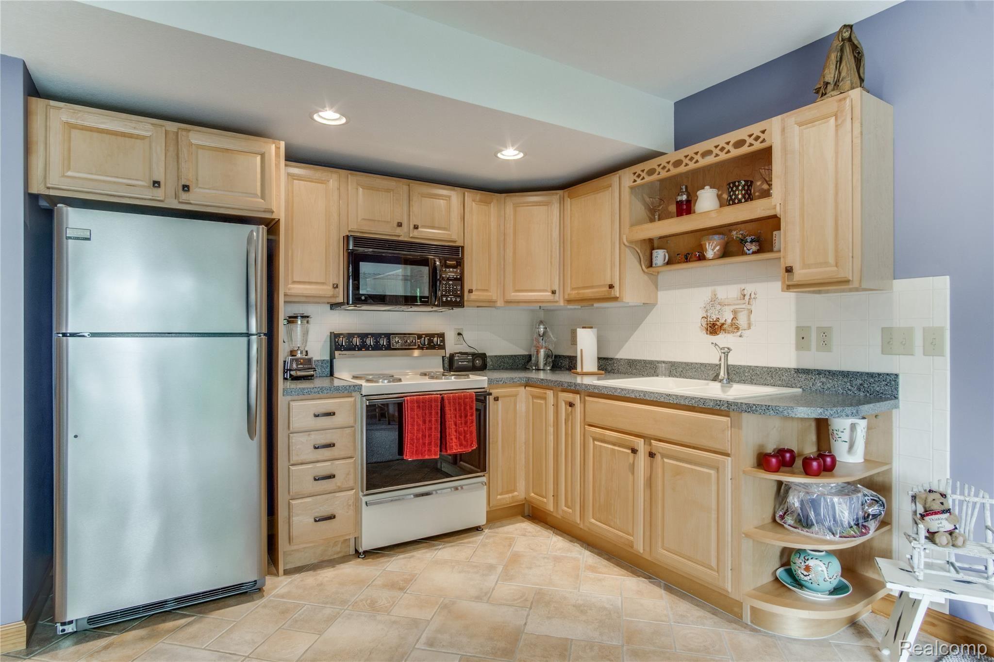 3291 Lahring Road Linden, MI 48451 - Photo 19 of 49 Interiors (43 of 45).jpg