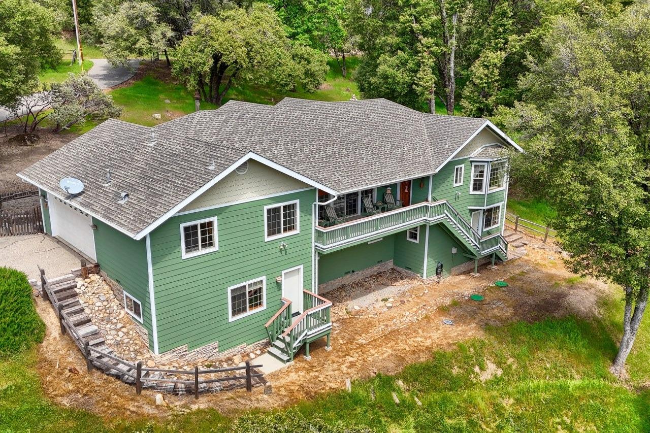 2403 Parmabelle Road Mariposa, CA 95338 - Photo 3 of 26 a view of a house with a yard