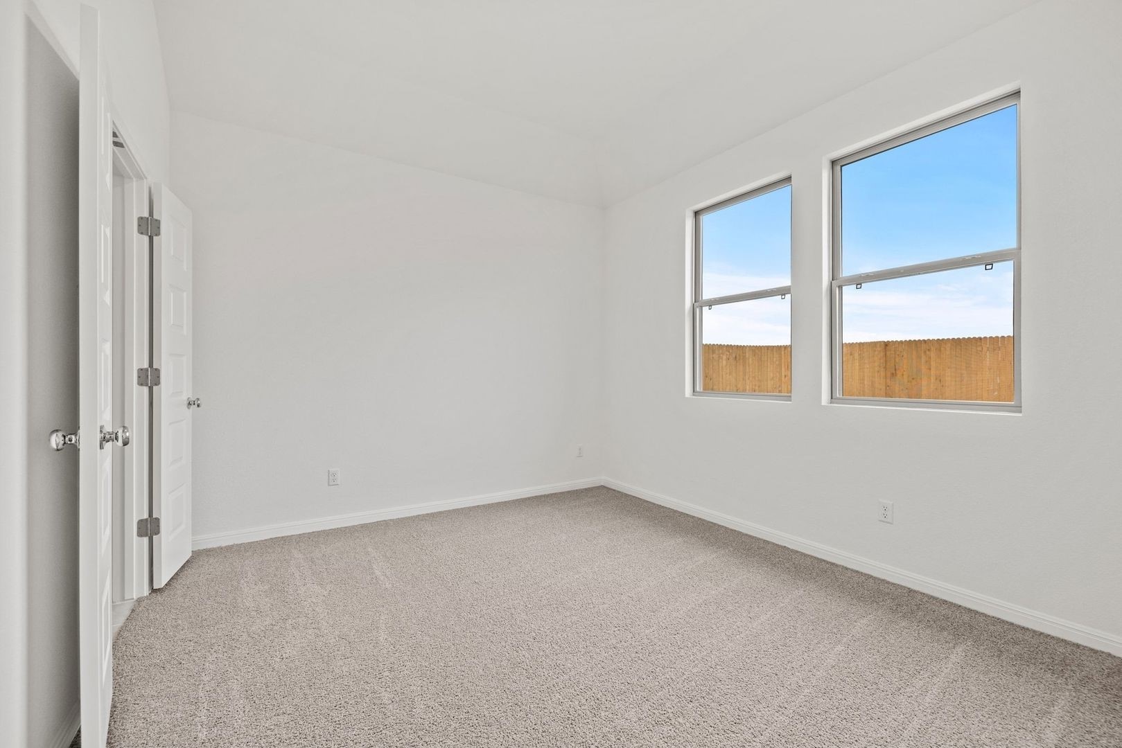 127 Tolo Drive Elgin, TX 78621 - Photo 12 of 39