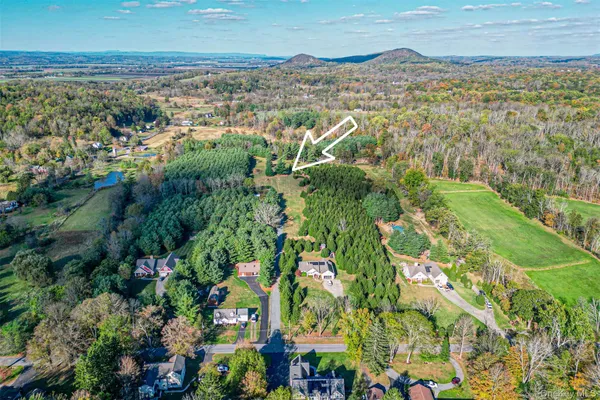 $1,200,000 | 4 Spruce Hill Lane, Goshen, NY 10924