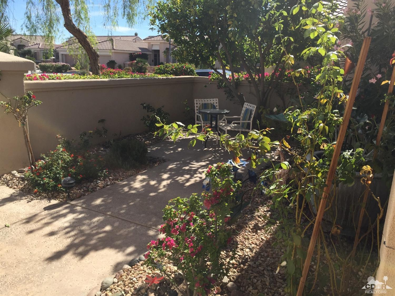 37339 Skycrest Road Palm Desert, CA 92211 - Photo 8 of 39 a picture of flowers