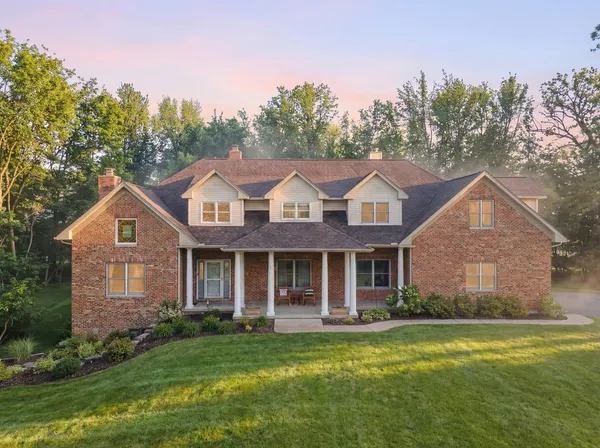 $579,999 | 307 Knollwood Drive, Dixon, IL 61021