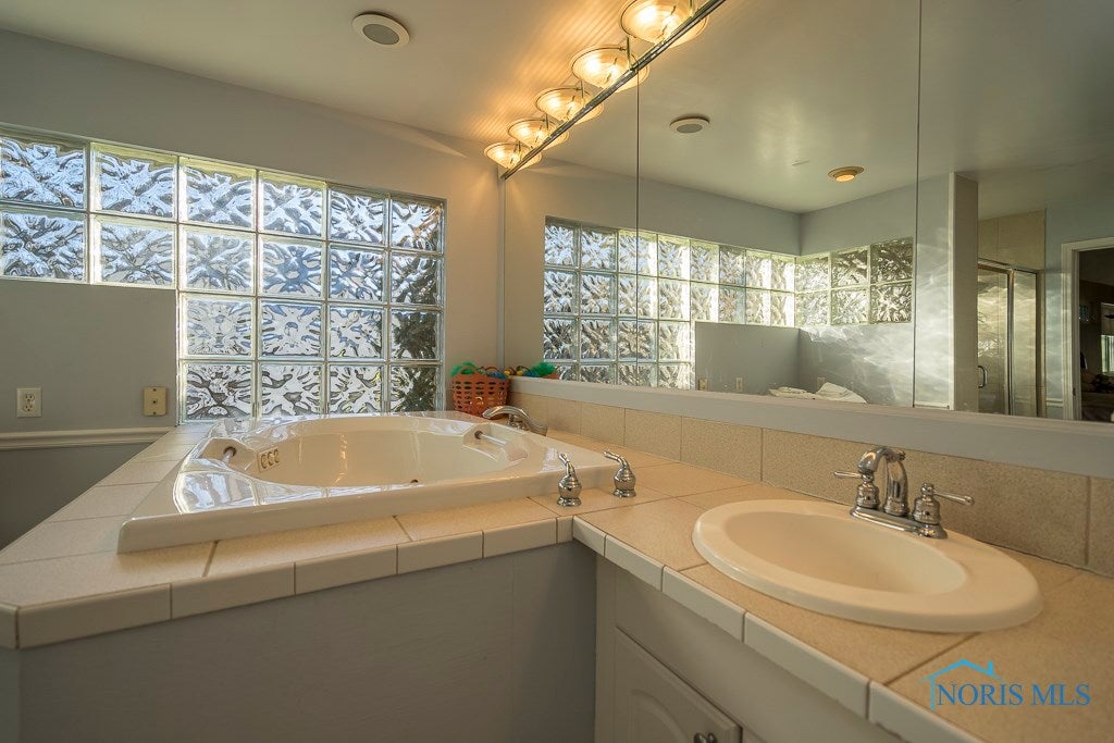 4316 Sheraton Road Toledo, OH 43615 - Photo 19 of 28 Gallery Image 19
