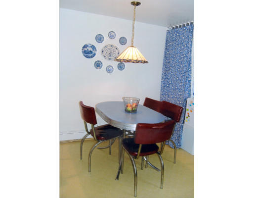 85 Taylor Road Acton, MA 01720 - Photo 7 of 13 Gallery Image 7