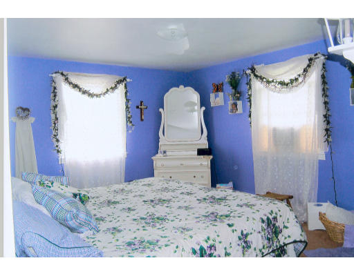 85 Taylor Road Acton, MA 01720 - Photo 8 of 13 Gallery Image 8