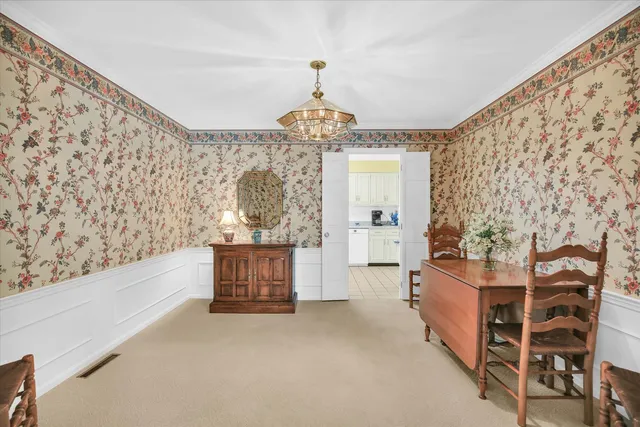 $279,900 | 13 Lincolnshire Avenue, Danville, IL 61832